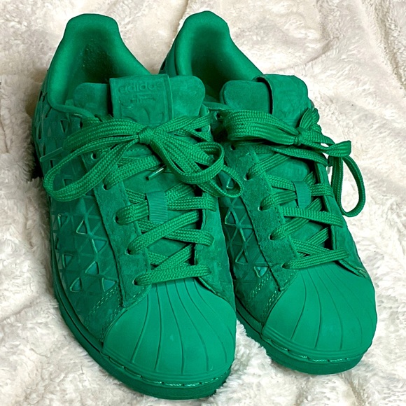 Reflective bright green Adidas Superstars - Picture 2 of 9